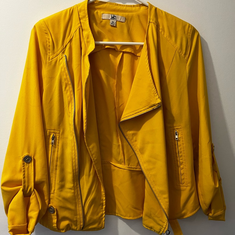 Adorable yellow jacket with one button that could be sewn back on